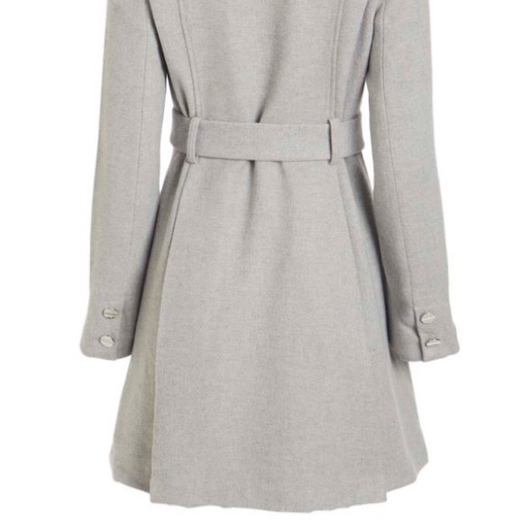 Steve Madden Light Gray Ruffle Trench Coat, Size 1X - Picture 4 of 14